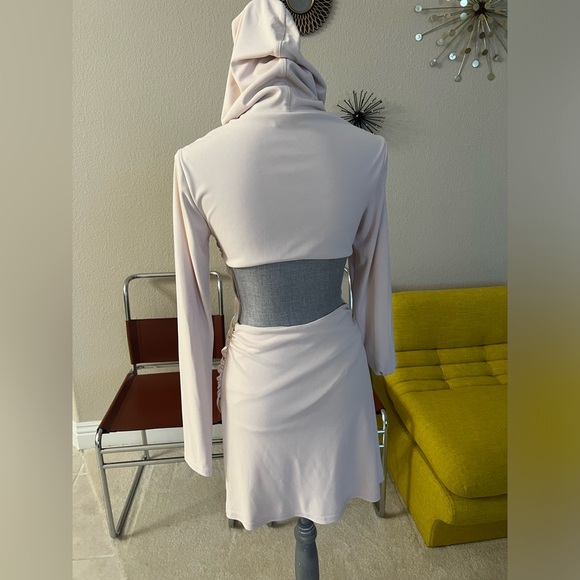 Zara - Picture 3 of 6